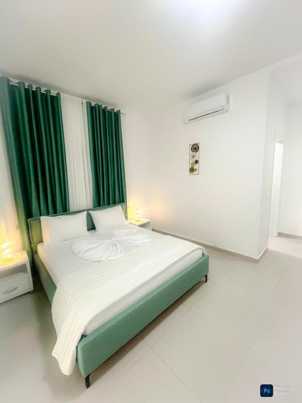 Santorini Hotel *